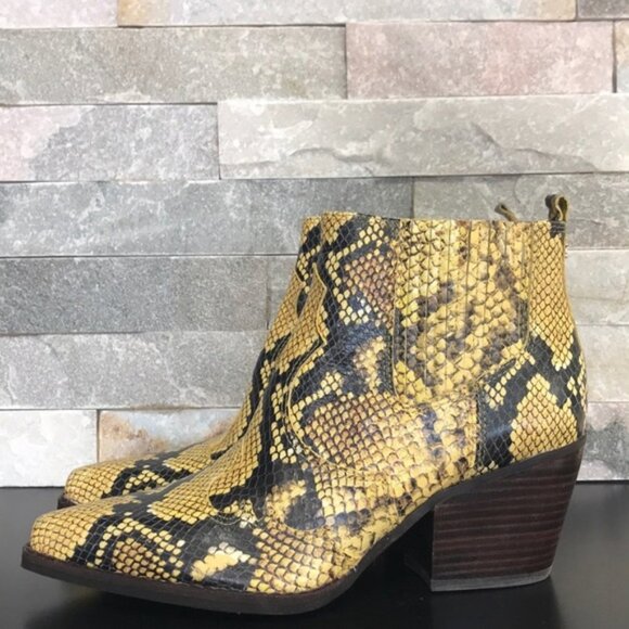 Sam Edelman Winona Bootie - Picture 5 of 9